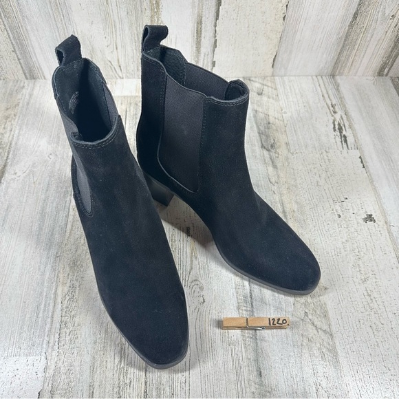 NEW Steve Madden Rhiannon Chelsea Black Suede Block Heel Ankle Boots #1220 - Picture 4 of 12